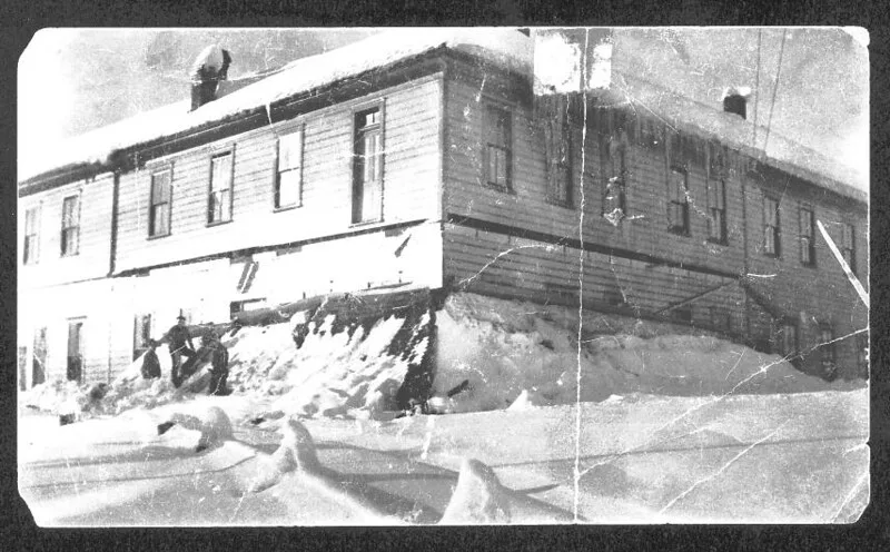 Union Hotel in winter